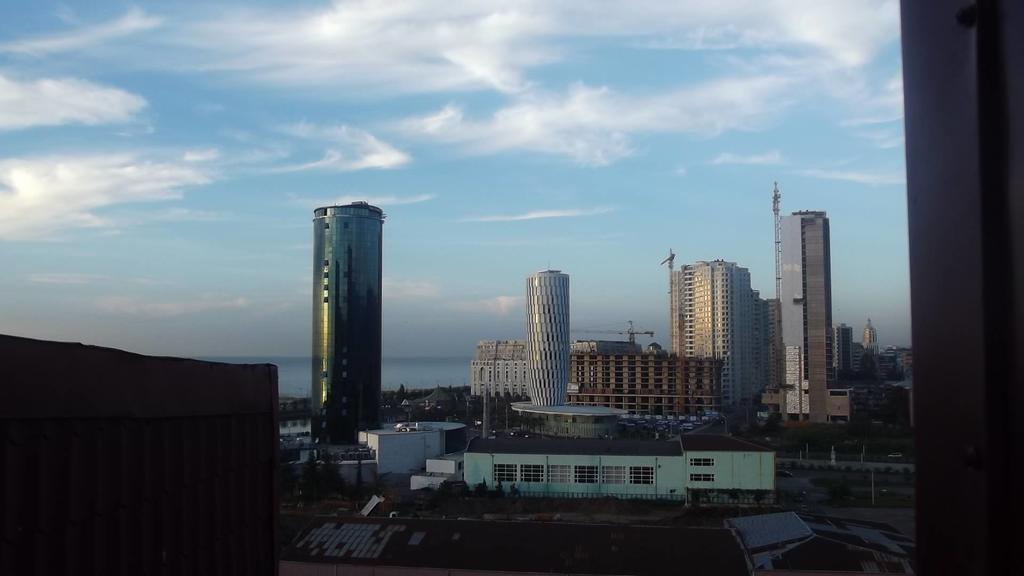 Big Flat In Batumi Lejlighed Eksteriør billede