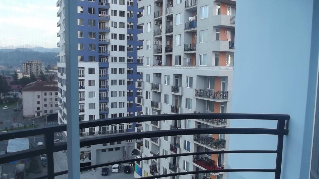 Big Flat In Batumi Lejlighed Eksteriør billede